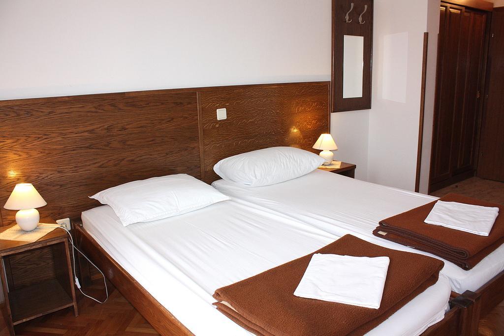Mb Bed&Breakfast Pag Town Habitación foto